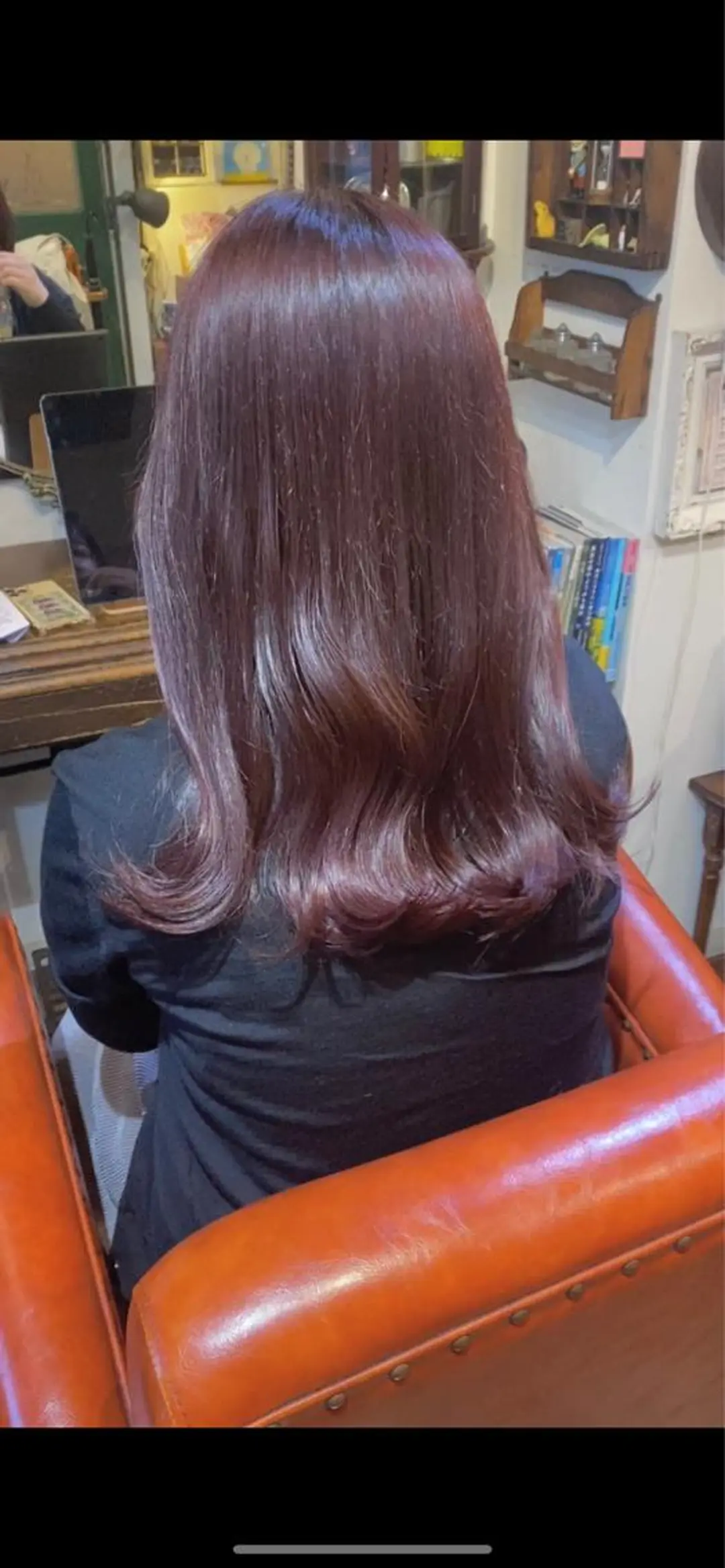 ミディアム カラー ブリーチ ボルドーカラー ブリーチなしカラー ヤスザトアヤノ ／レイヤー／オリーブのヘアスタイル