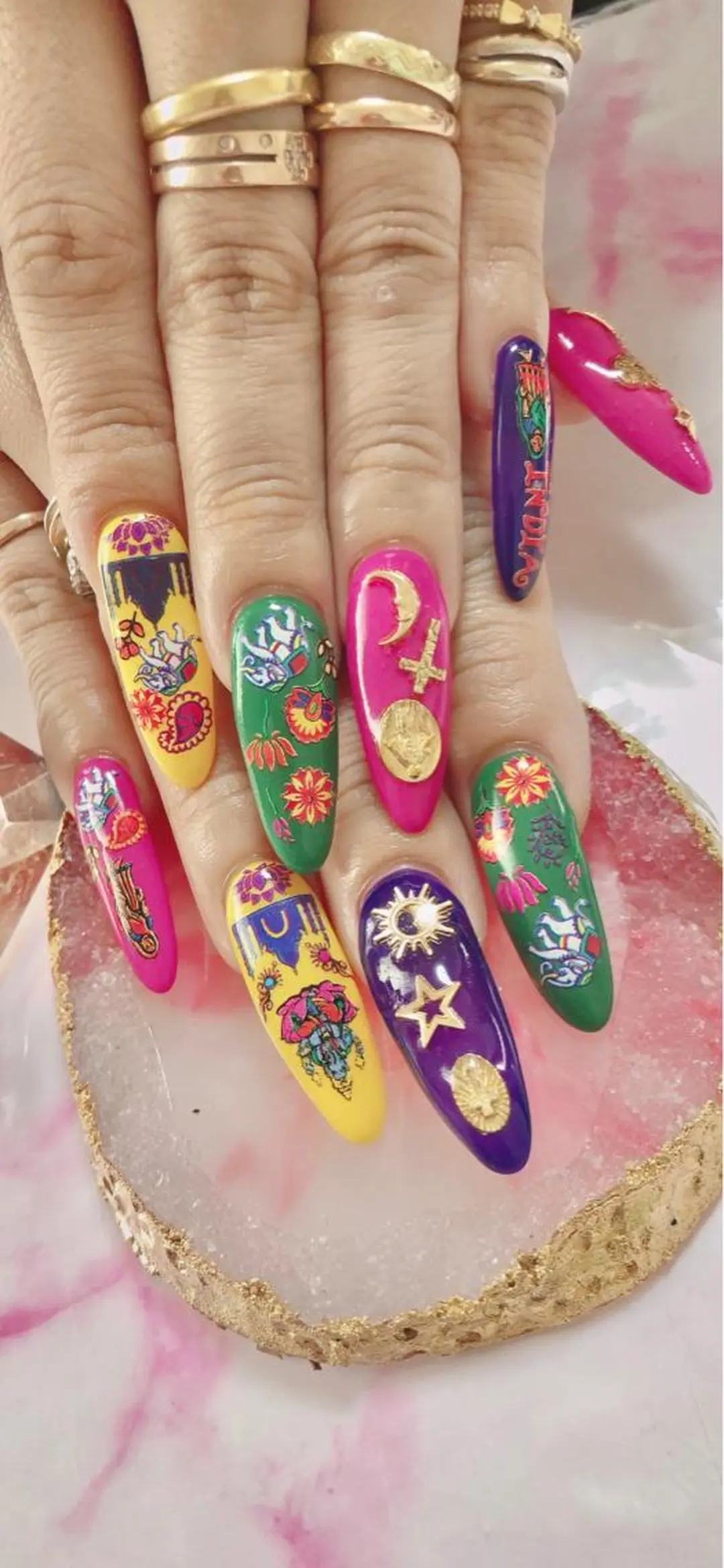 ロング カラー キッズ ネイル マツエク・マツパ ハンドネイル ハンドケア 💎ビューティサロン 湘南　RIRAN💎のネイルデザイン