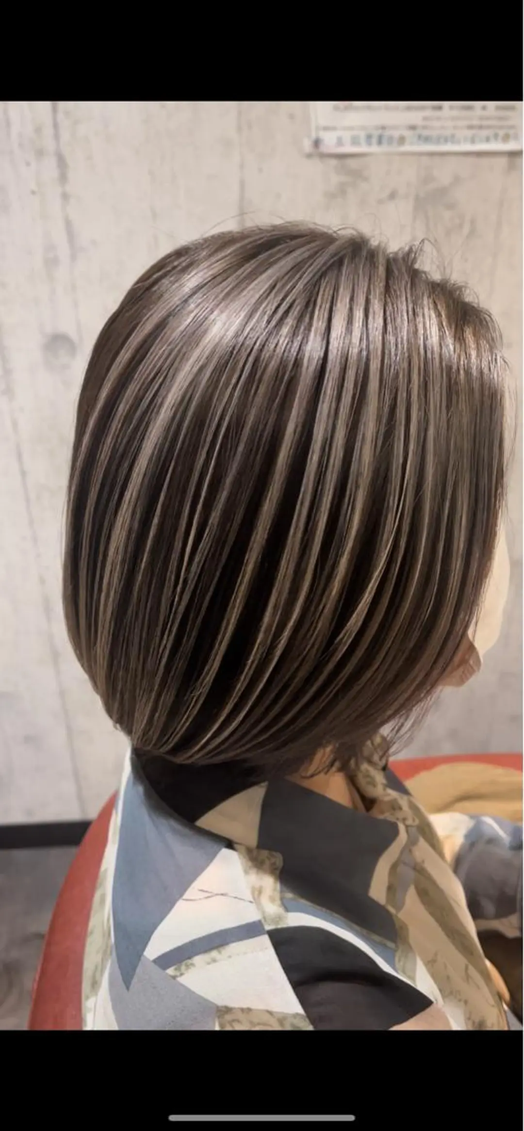 ミディアム カラー ハイライトカラー シルバー ハイライト カット ヘアカラー 渡部 翔  髪質改善カラーのヘアスタイル