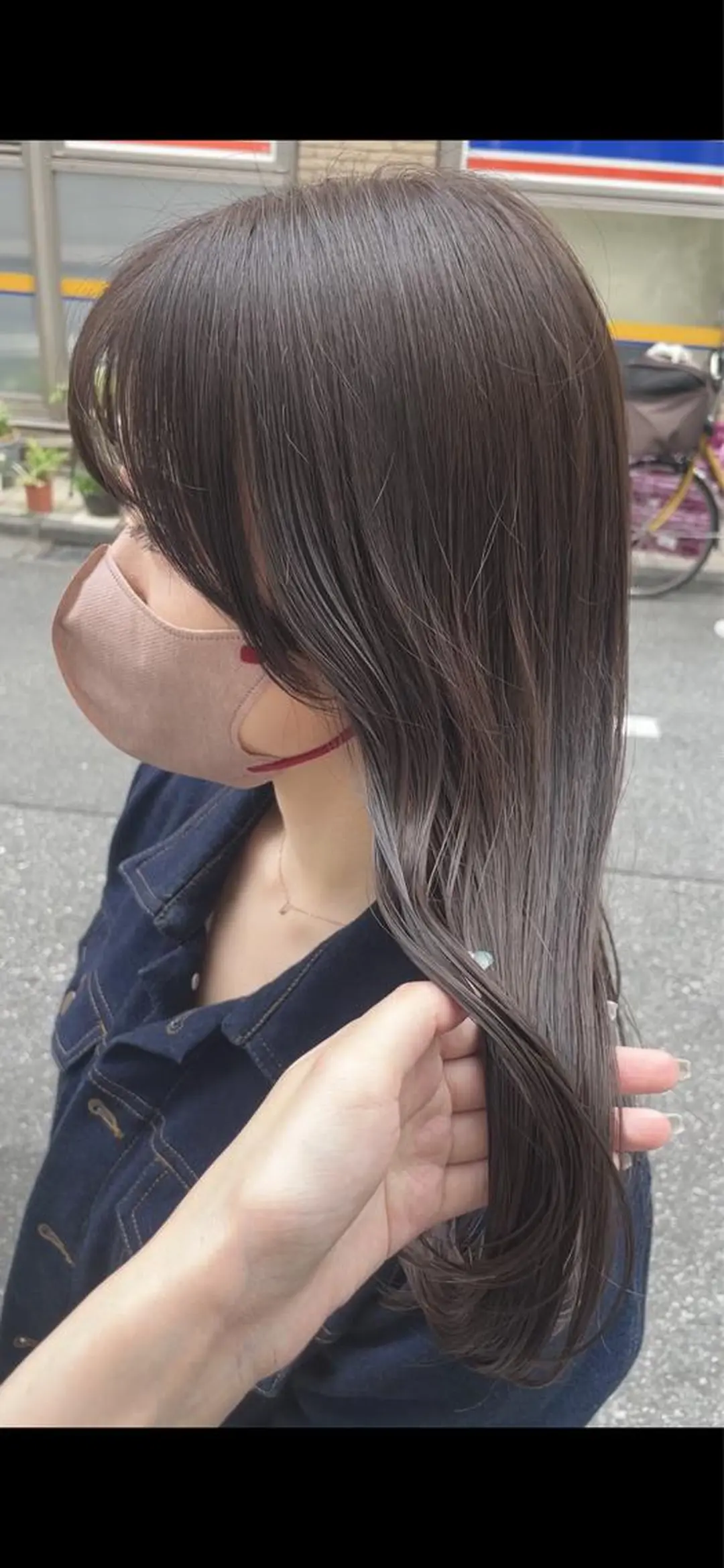 ロング カラー グレージュ カット ヘアカラー トリートメント BEBE所属・ブリーチなし 透明感カラーKANAのヘアスタイル