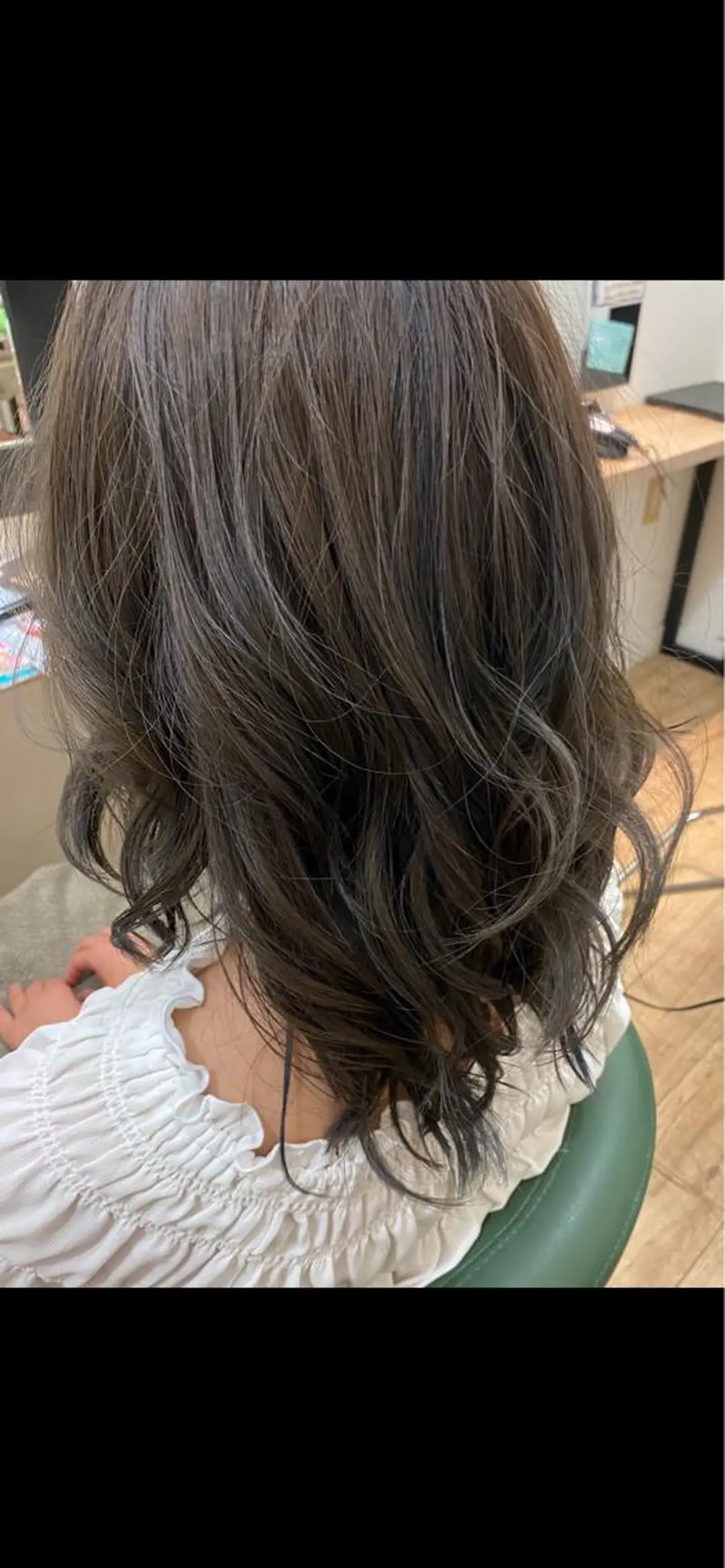 ミディアム カラー アッシュ 西村 恵祐のヘアスタイル
