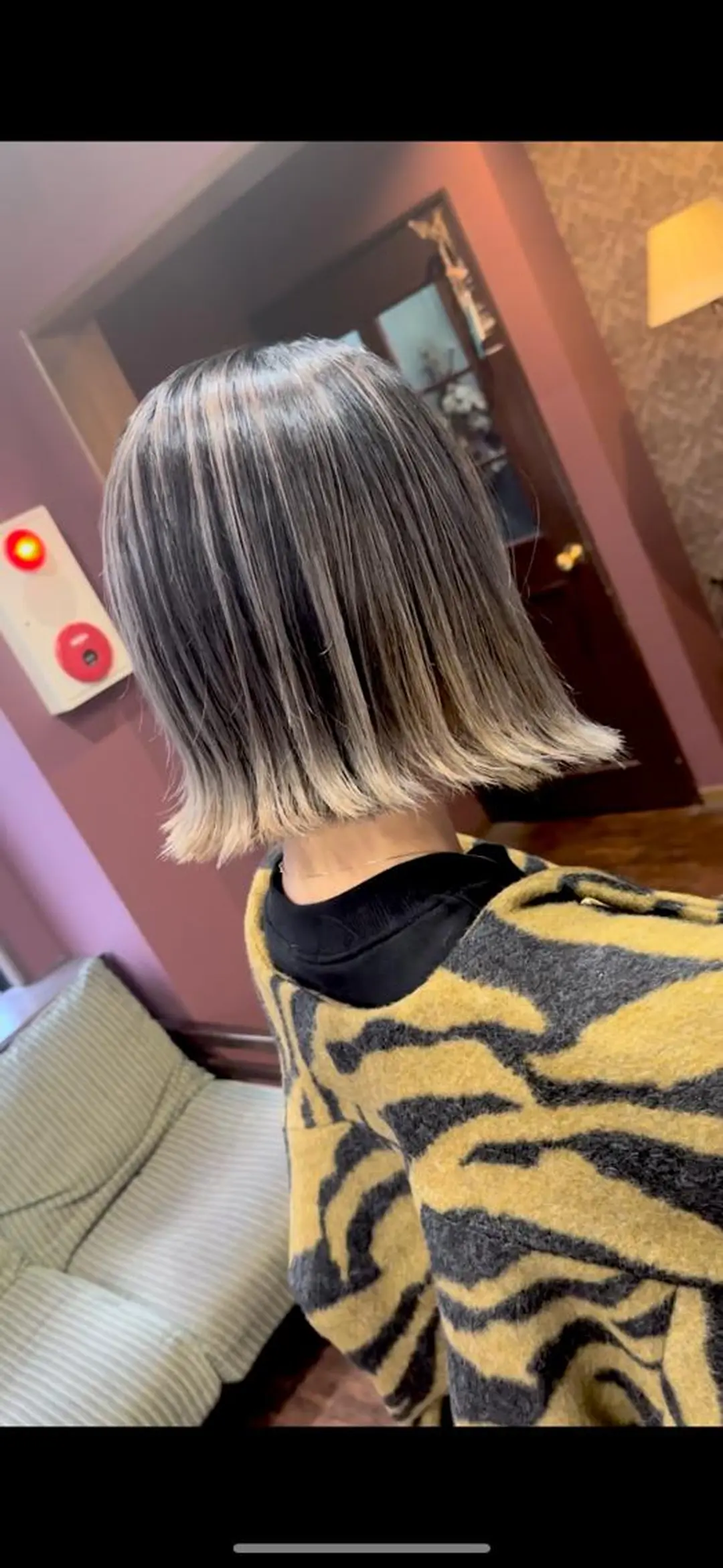 カラー バレイヤージュ ブリーチ グレージュ ハイライトカラー ハイトーンカラー カット ヘアカラー トリートメント Beyond（kitaro）所属・石井辰功也 フリーランス美容師のヘアスタイル