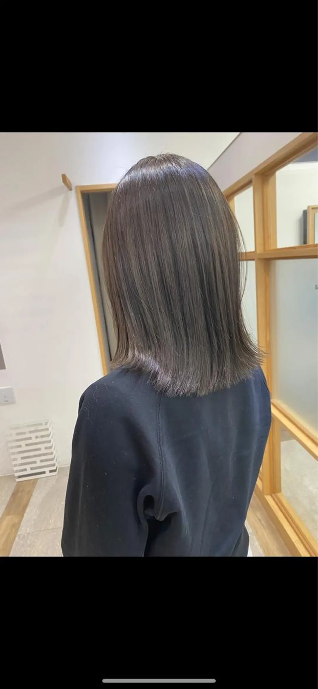 ミディアム カラー THE DAY所属・AKI HASHIMOTOのヘアスタイル