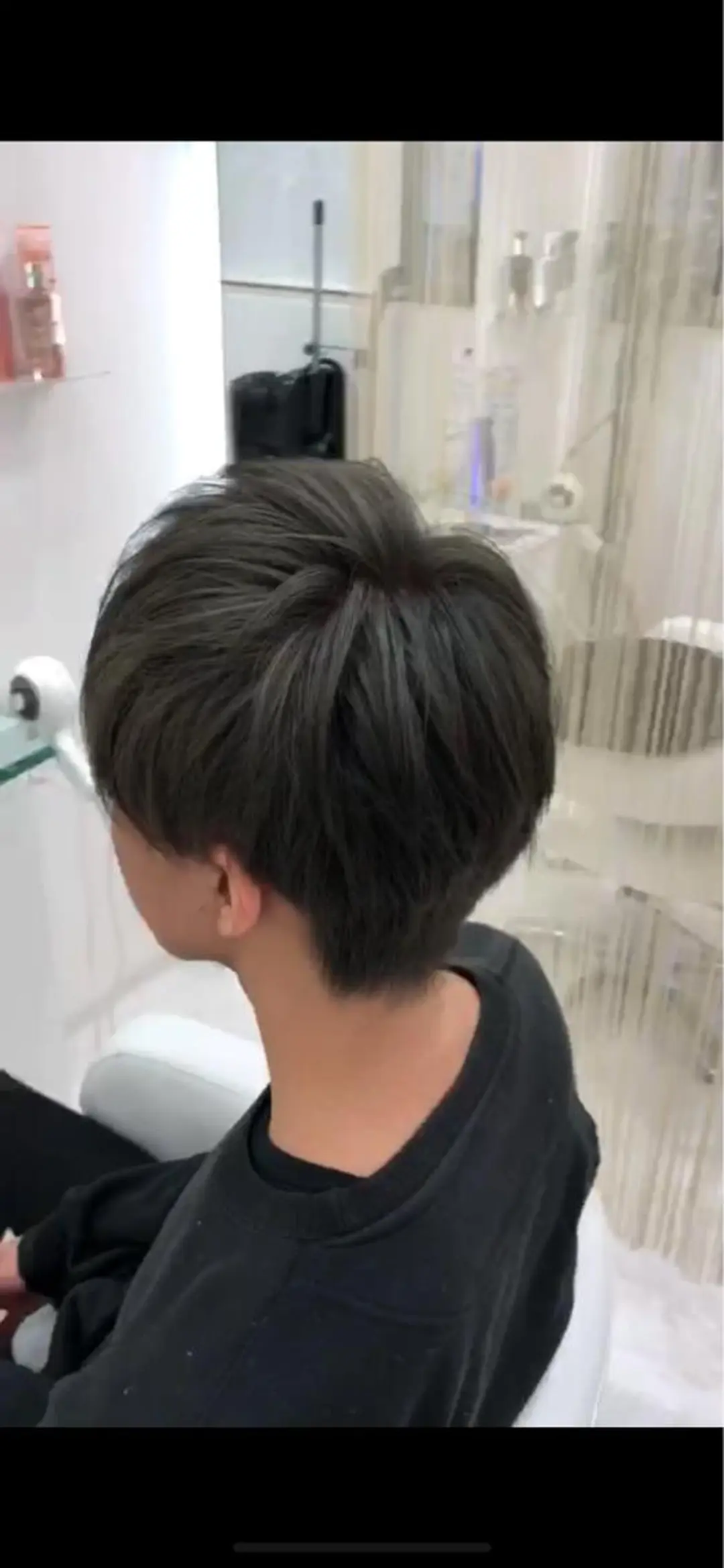 ショート カラー メンズ メンズブリーチ ブリーチ グレージュ hair Freak所属・佐藤 祥太のヘアスタイル
