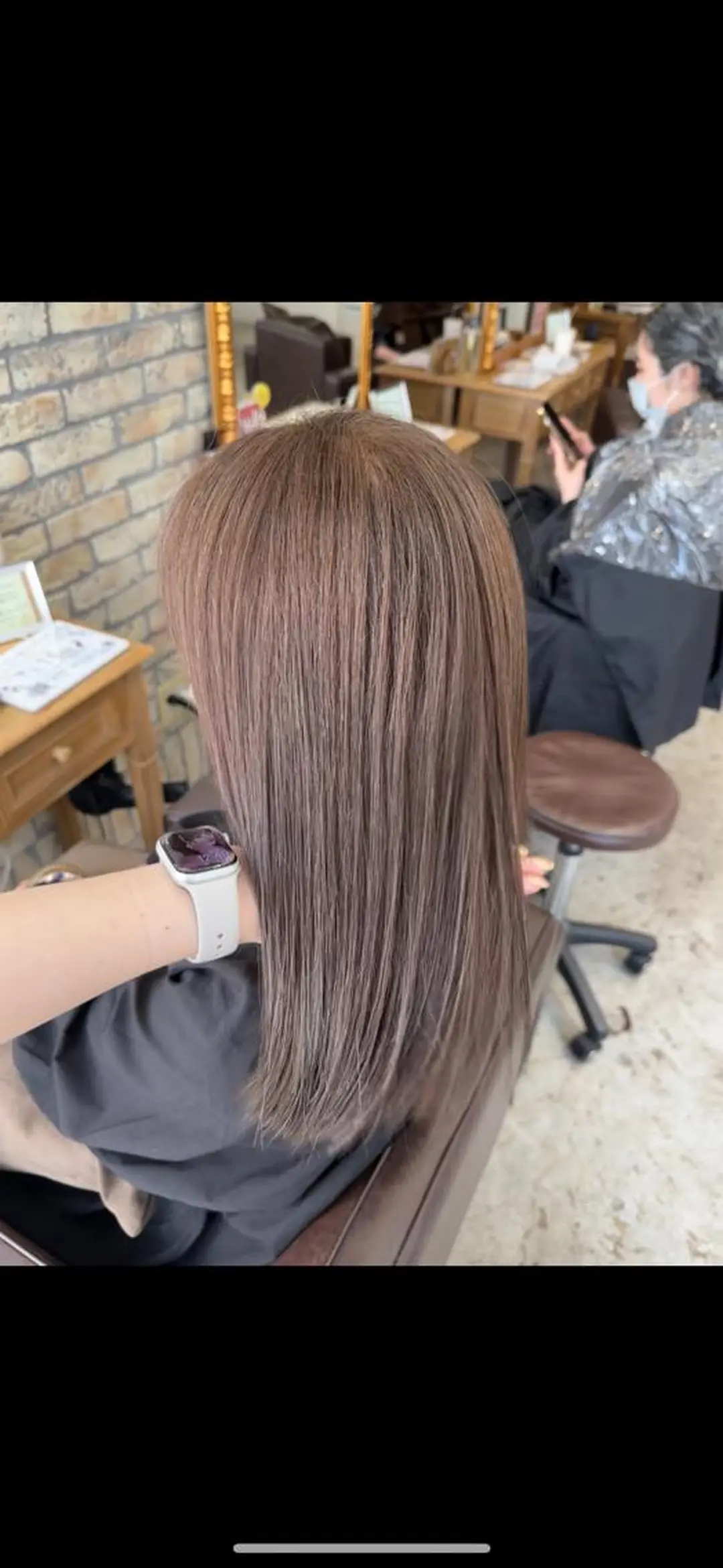 セミロング カラー 柔らかベージュ🤍 fukaのヘアスタイル
