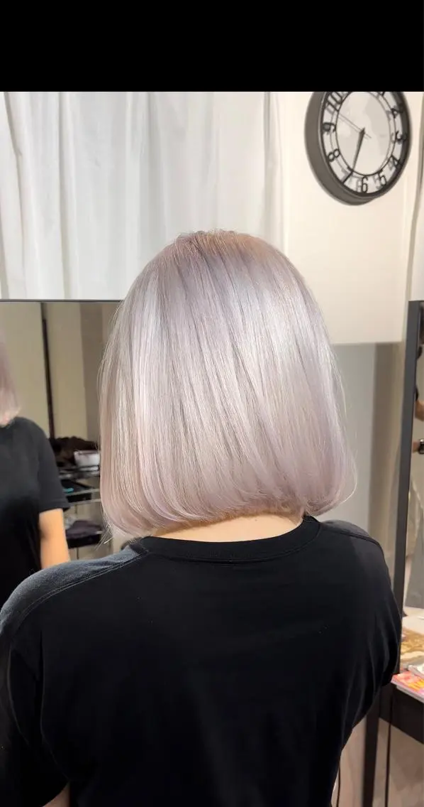 セミロング カラー ブリーチ ケアブリーチ ハイトーンカラー Selene hair 難波店のヘアスタイル