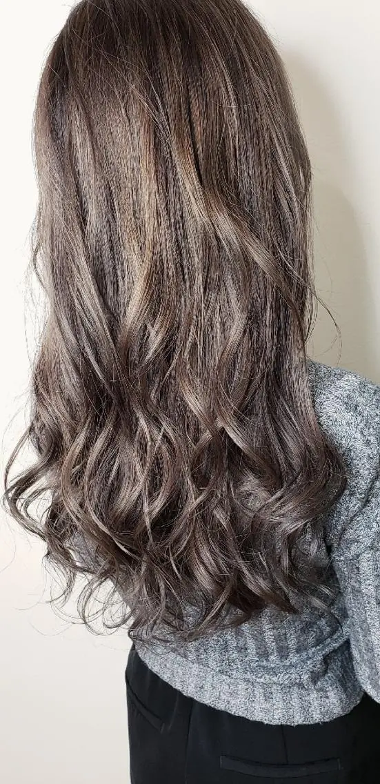 ロング カラー グレージュ イルミナカラー 【髪質改善美容師】t occa茨木篠原健太のヘアスタイル