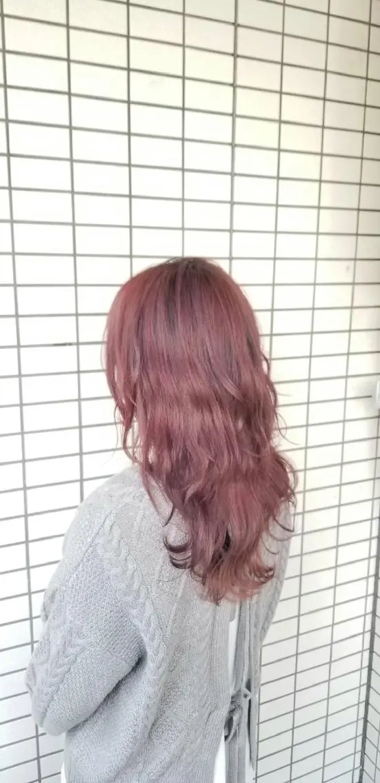 セミロング カラー ブリーチ カシス ピンクカラー ヘアカラー トリートメント 🌿赤み消し/ 艶カラー落合　優🌿のヘアスタイル