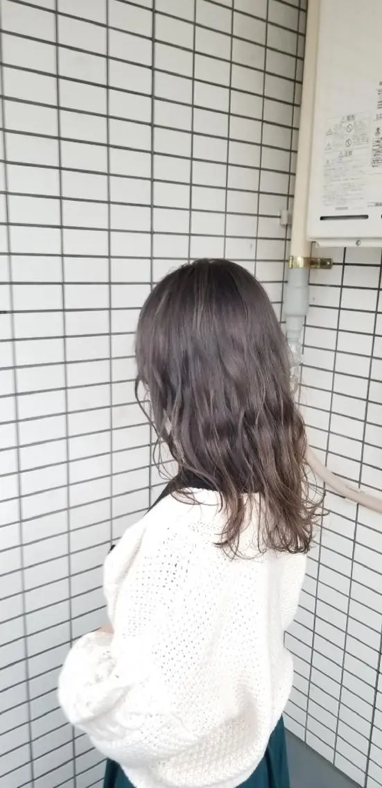 ミディアム カラー 透明感カラー グレージュ カット 🌿赤み消し/ 艶カラー落合 優🌿のヘアスタイル