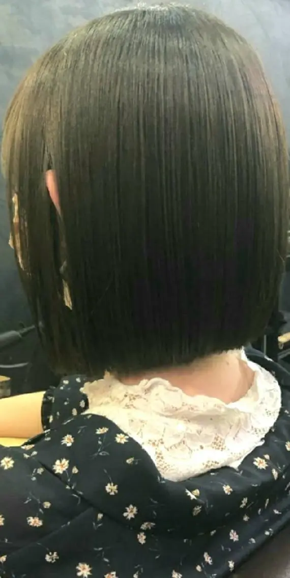 ショート カラー 柴田 えいじのヘアスタイル