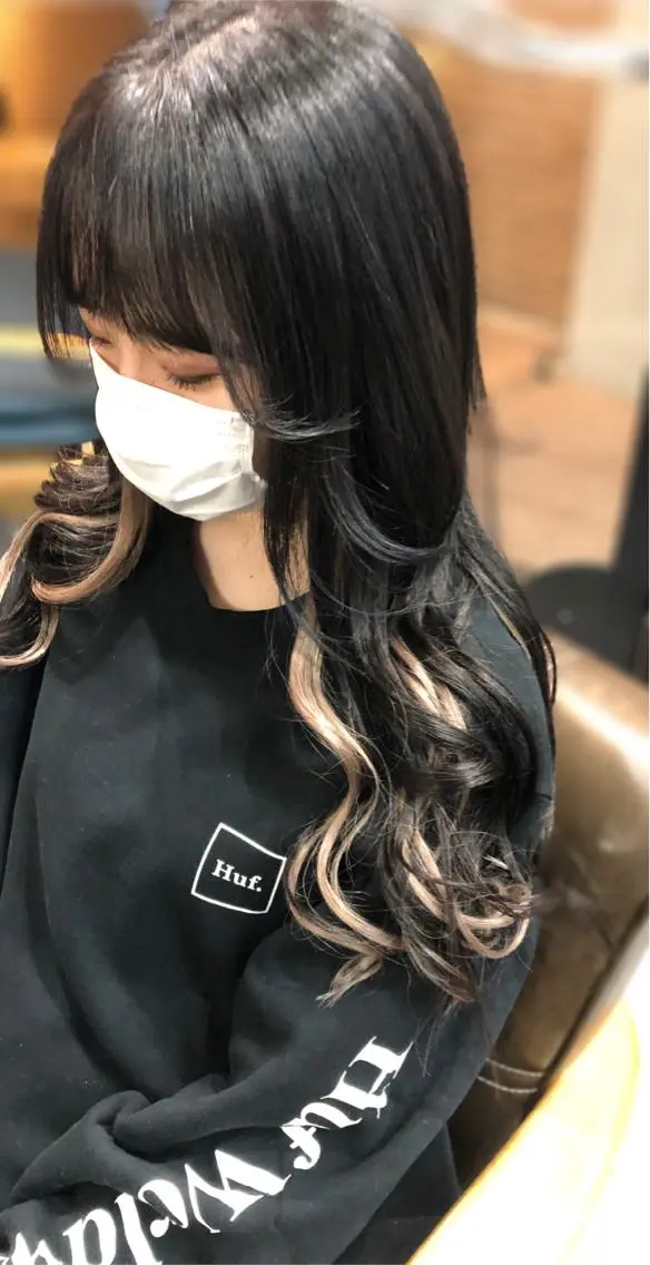 ロング カラー シールエクステ ハイライトカラー エクステ 顔周りカット ハイライト レイヤー/エクステ alpha下妻のヘアスタイル