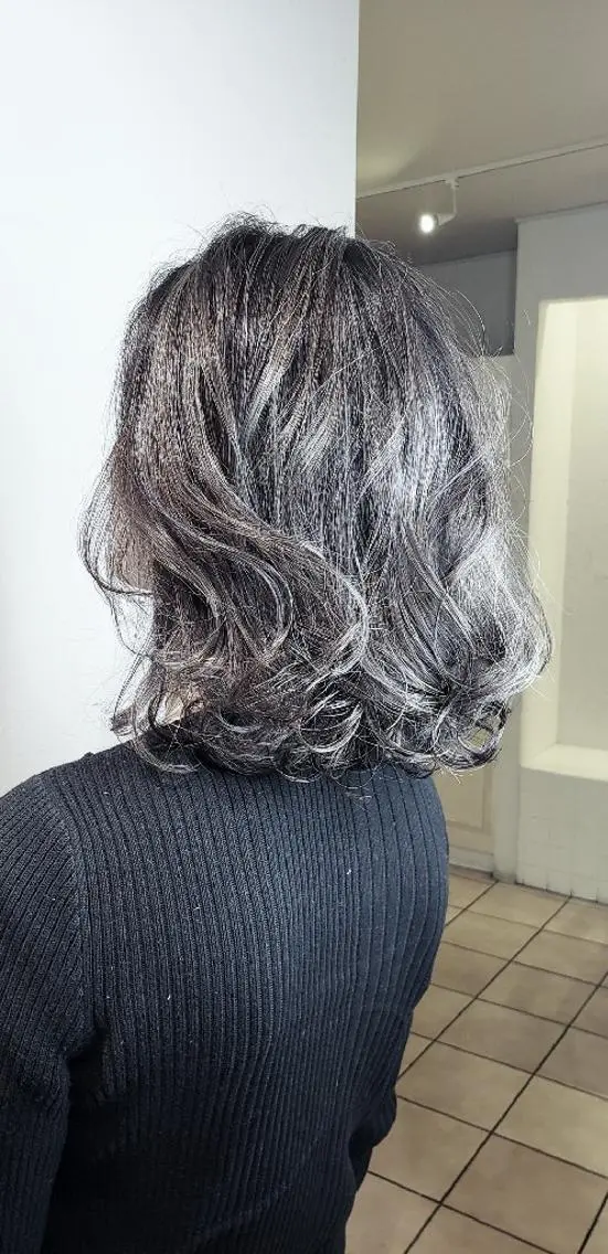 ミディアム カラー ヘアアレンジ グレージュ ハイライトカラー ハイライト 【髪質改善美容師】t occa茨木篠原健太のヘアスタイル