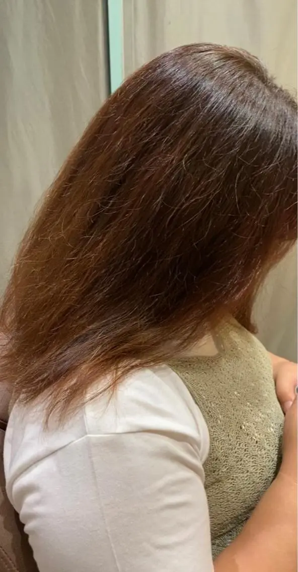ロング 髪質改善 タナカ レイヤのヘアスタイル