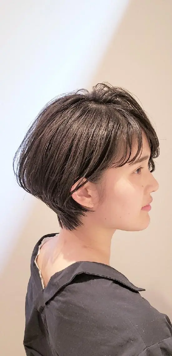 ショート 中高下 由真のヘアスタイル