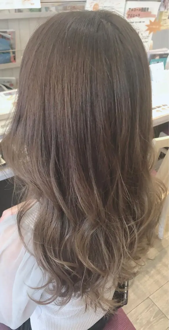 ロング Well's TAIGAのヘアスタイル