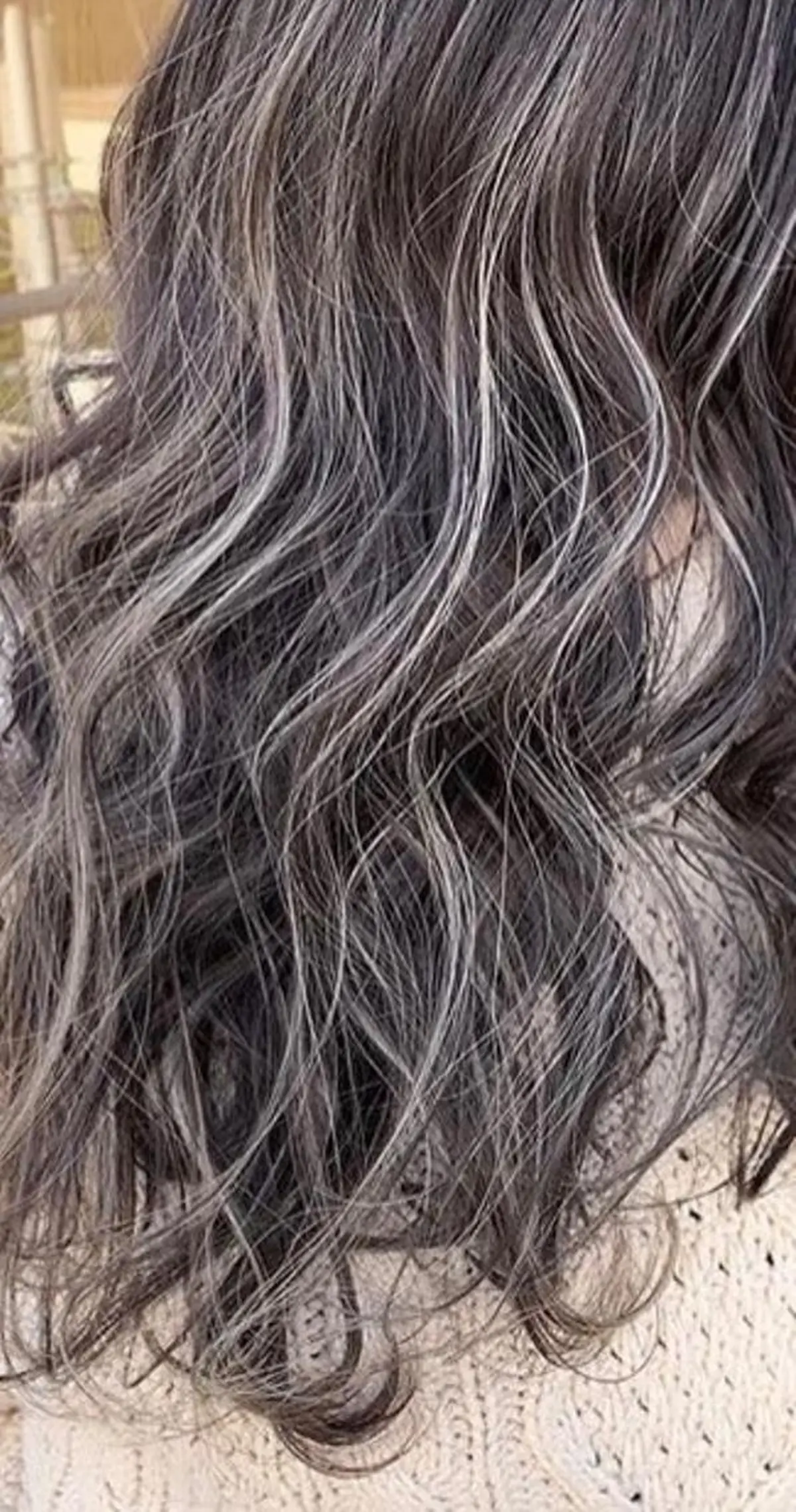 ミディアム hairstudio NOAのヘアスタイル