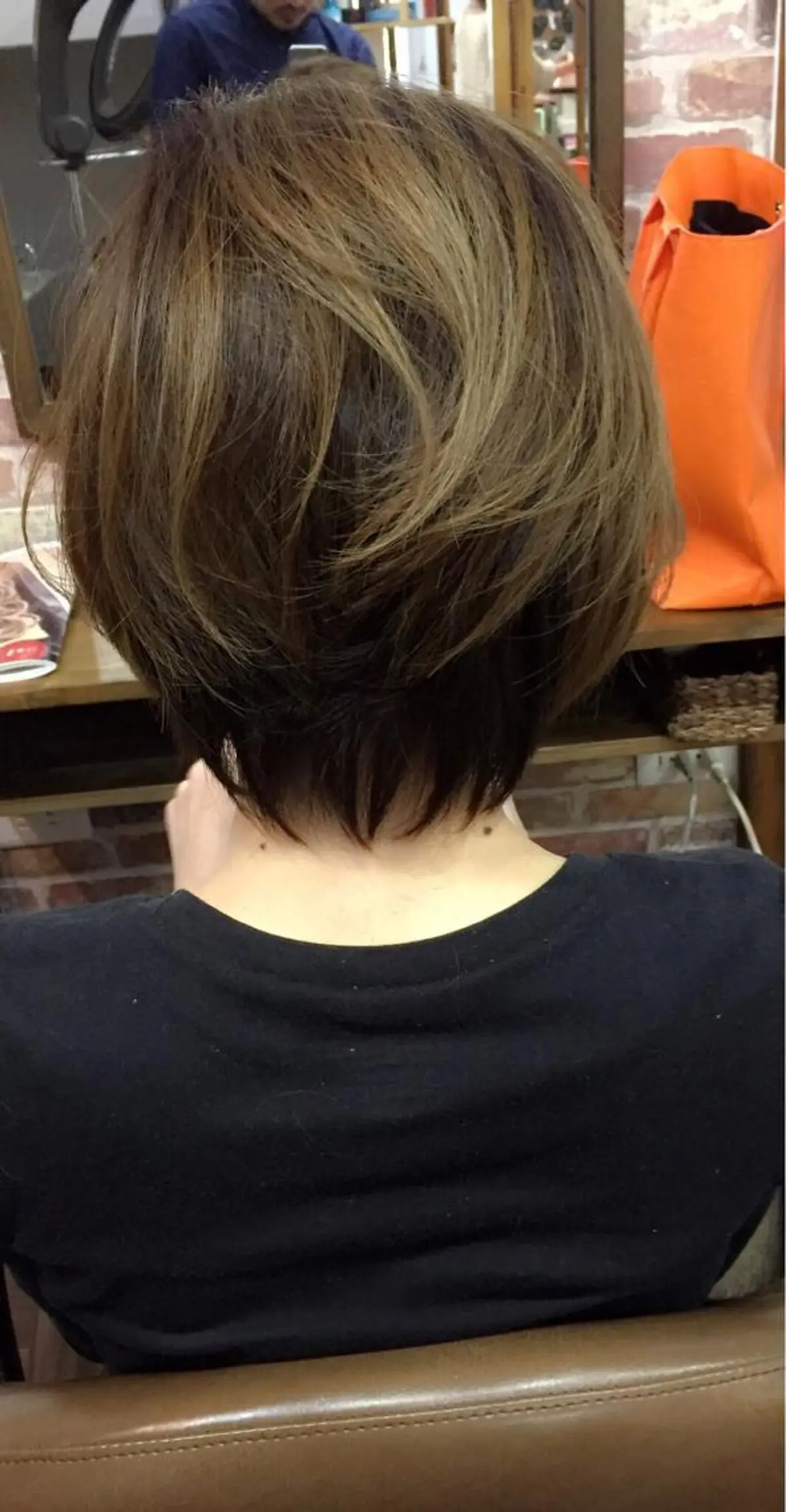 ショート カラー ショートボブ ベージュカラー 透明感カラー ハイライトカラー ボブ 齊藤 篤士のヘアスタイル