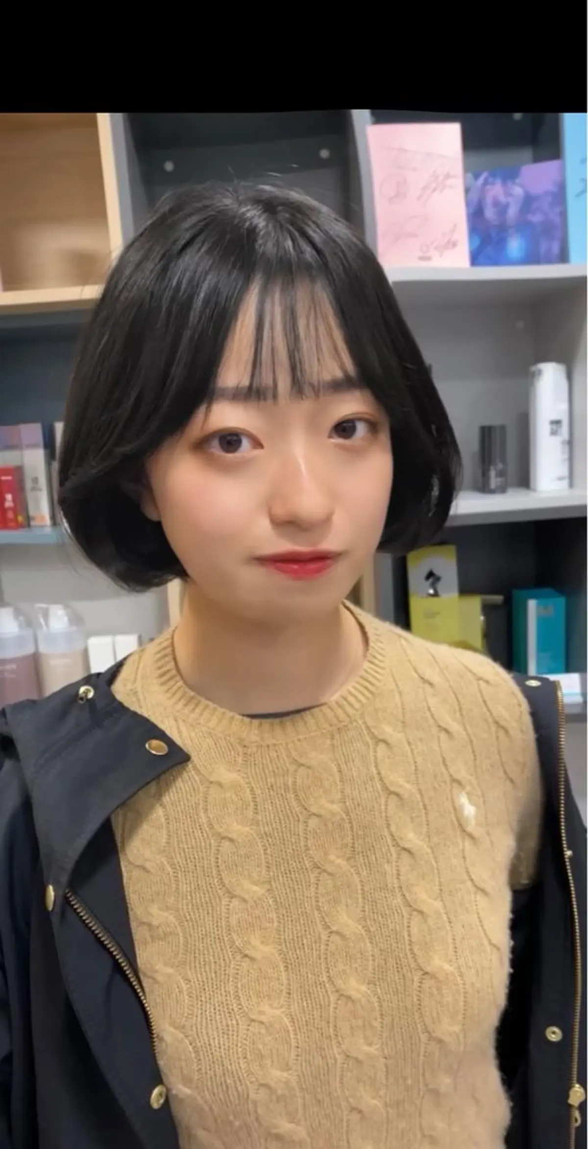 ショート カラー ボブ タンバルモリ 韓国風ヘア シースルーバング カット ヘアカラー トリートメント ボブ/縮毛矯正/ レイヤー/塚田のヘアスタイル