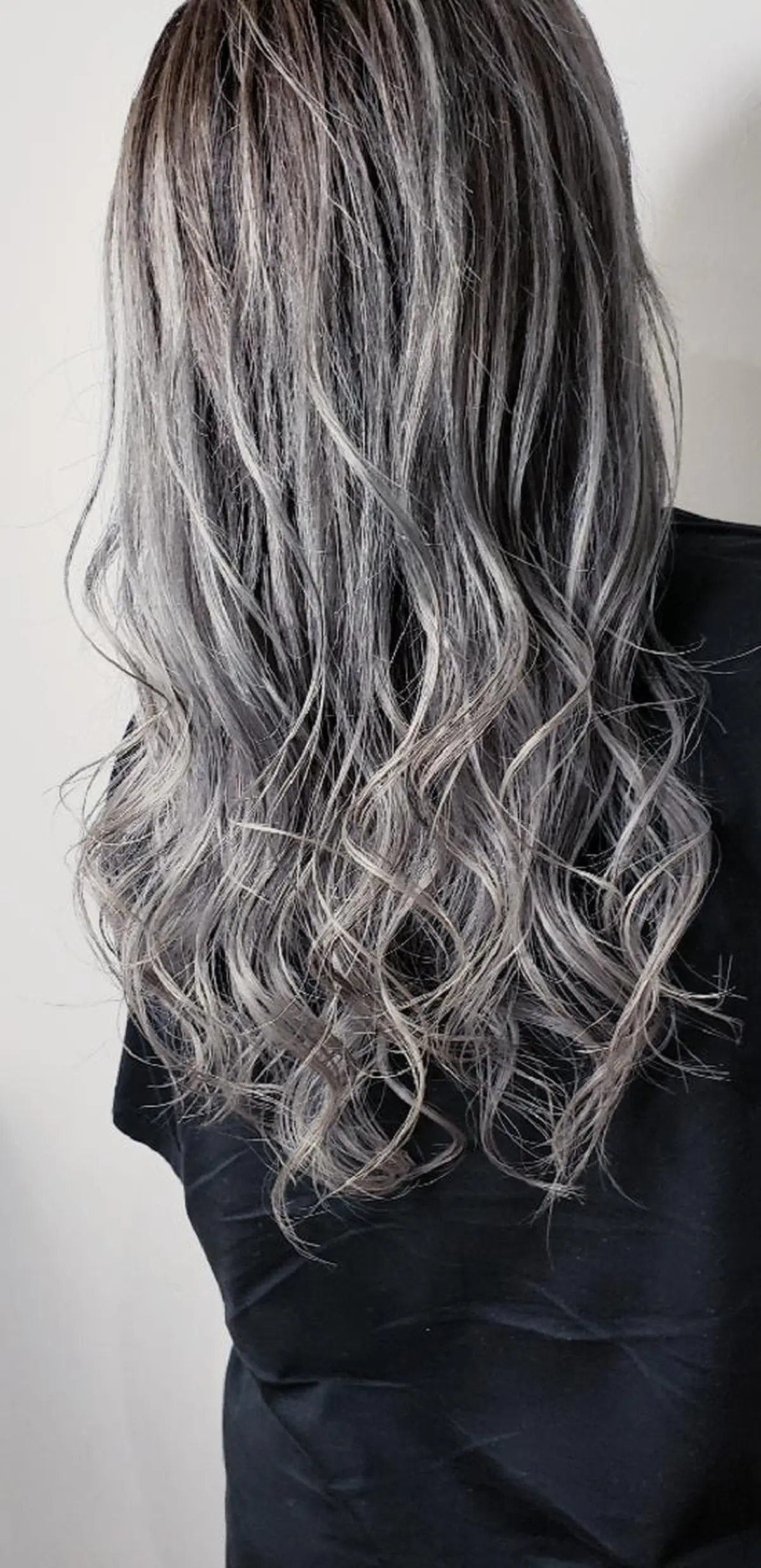 ロング カラー ヘアアレンジ グレージュ シルバー シルバーグレージュ 【髪質改善美容師】t occa茨木篠原健太のヘアスタイル