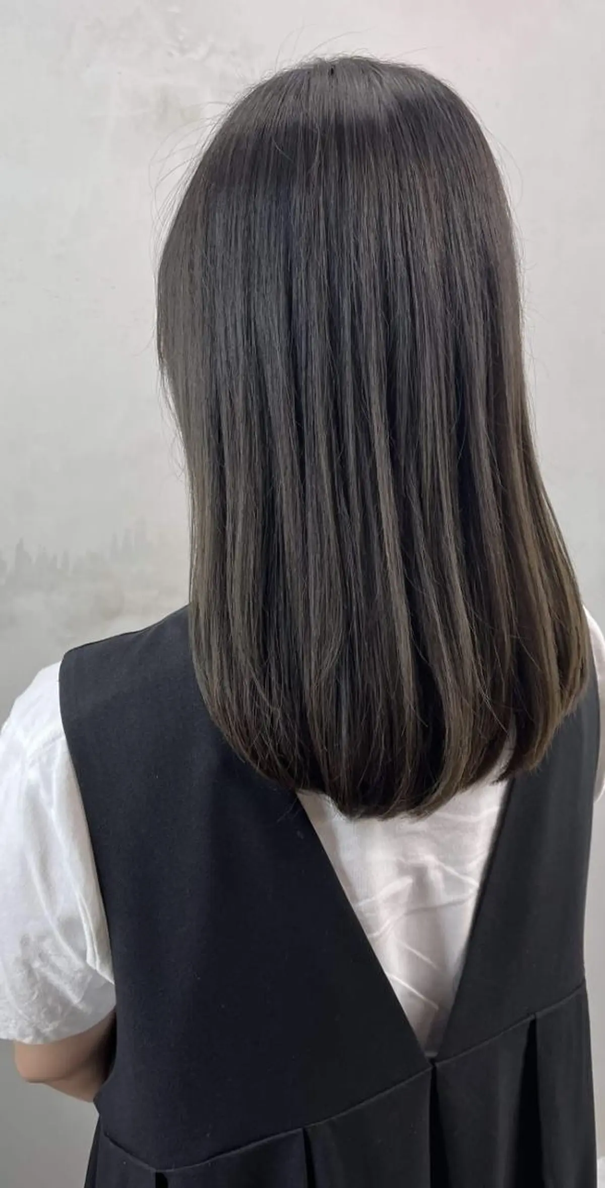 セミロング 縮毛矯正 谷本 栄治のヘアスタイル