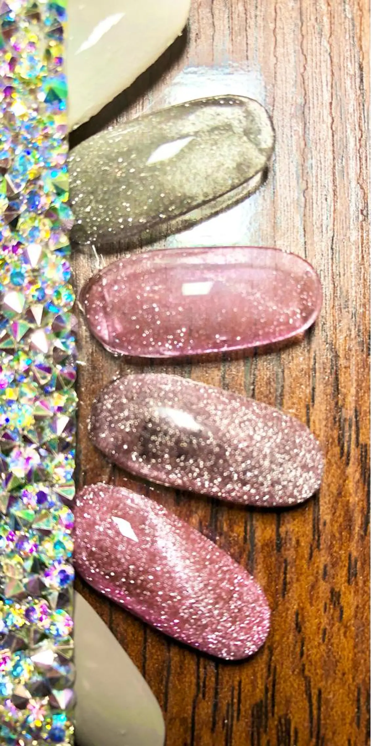 ネイル フラッシュネイル キラキラネイル マグネットネイル ハンドネイル Tairacchi タイラッチのエステ・リラクイメージ