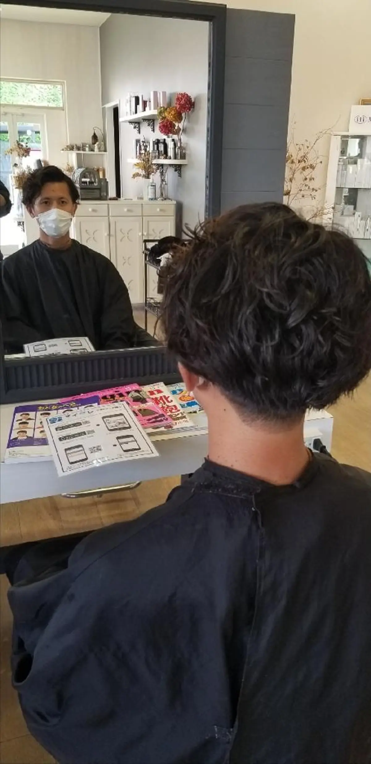 ショート パーマ 外国人風カラー MaKaNa hair supli 所属・水口 正登のヘアスタイル