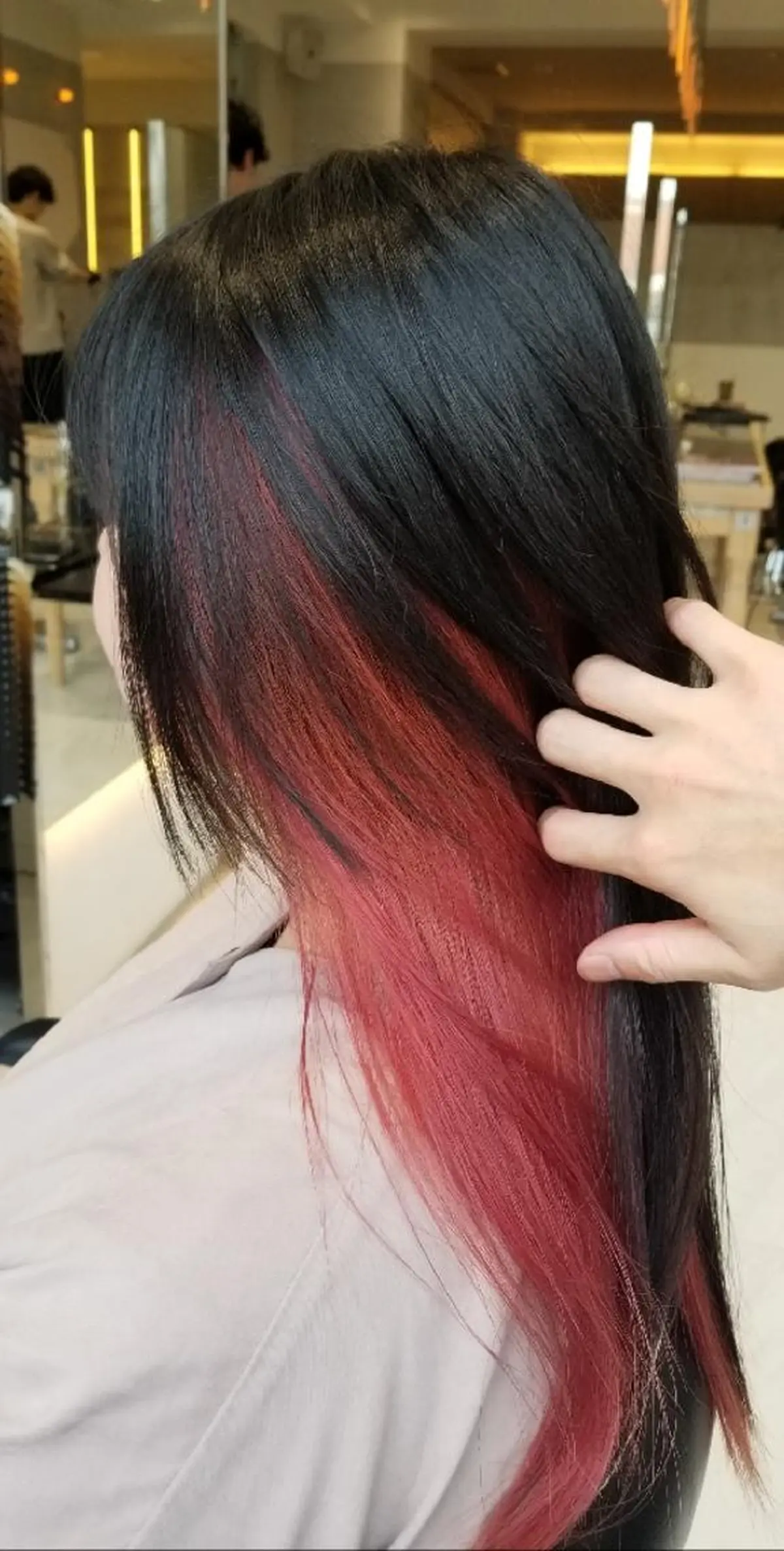 ロング カラー ブリーチ ピンクカラー ヘアカラー トリートメント 🔴赤み消し/ 艶カラー落合　優🔴のヘアスタイル