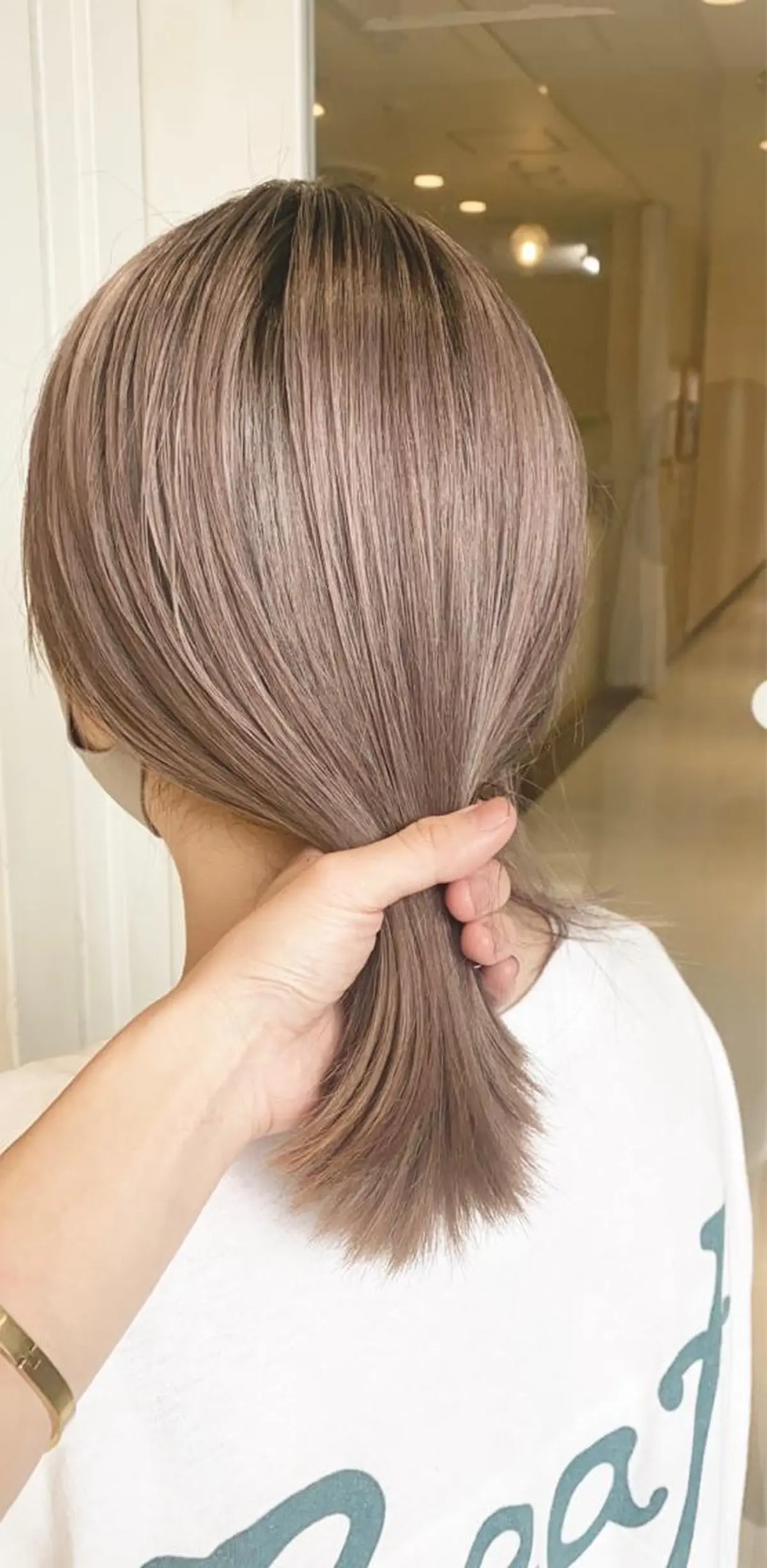 ミディアム ヘアカラー まお♡レイヤーカット 耳ツボジュエリーのヘアスタイル