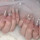 helena スタッフのプロフィール画像