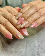 【オフ無料✨9・10月限定】トレンドの輝きで指先を彩るマグネット&フラッシュネイル(ケア込)