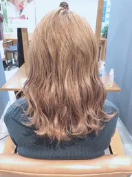 ブリーチして透明感カラー❣️