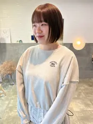 【✨平日限定U32歳✨】肩上カット+トリートメント(日によってお昼の予約空けてます!)