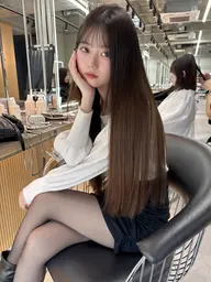 【6月限定この価格で!】 ✨艶髪コース美髪縮毛矯正+ケアカラー✨縮毛矯正とカラーを同日にできるお得なクーポン!