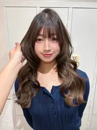 🍓平日限定🍓イルミナカラー✨+はちみつトリートメント🍯+コテ巻きスタイリング👱🏻♀️