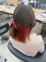 🩰インナーカラー🩰【♡ケアブリーチ1回➕インナーデザインオンカラー➕オリジナルTr➕炭酸spa♡】2色のデザイン♪︎