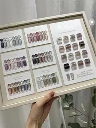 【新規様ソフトオフ無料】ラメ、マグネット、フラッシュ全般揃ってる大人気、上品なカラージェル、2色まで選べます。