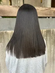 【 毎朝のアイロン・セットをラクにする 】カット + 自然な縮毛矯正 🪽