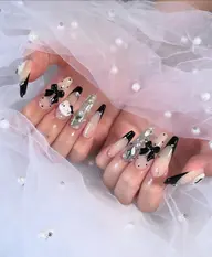 ロングネイルしたい方!長さ出し有デザインパーツ付け放題メニュー🍒✨