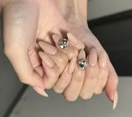 ワンカラー+大きいパーツ2個