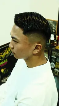 フェードカット＋顔剃り