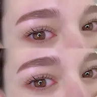 垢抜け✨ハリウッドブロウリフト💎【眉毛流れ矯正+ wax +間引き＋メイク】