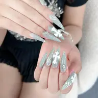 【華やかDesign✨】10本長さ出し+6本アート&パーツつけ放題