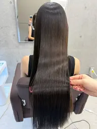 【秋🍁限定‼️】🫧縮毛矯正+トリートメント🫧ツヤ・まとまり重視✨