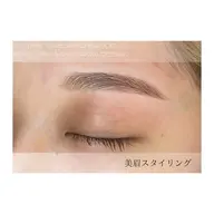 美眉スタイリング(ワックス脱毛+眉メイク込)