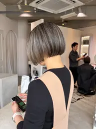９月２９日限定❗️白髪が伸びても気になりにくくする✨　白髪ぼかし、脱白髪染めハイライト＋カット＋トリートメント✨
