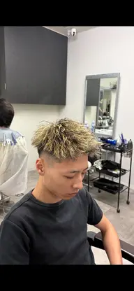 【垢抜け🔥】カット+金メッシュ+パーマ