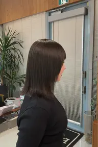 似合わせカット(顎下までの長さ)+透明感カラー(ワンカラー)