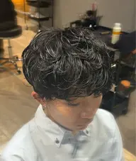 メンズパーマ(スパイラル、波巻き可) カットする場合は+4000円  カットはスタイリストが担当します