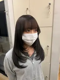 透明感を出したい方🫧  Oliveカラー🫒         赤みを消したい方にもおすすめです！！