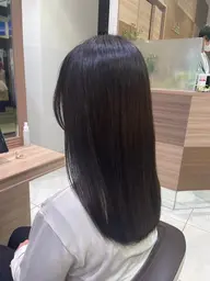 ⛱️夏の紫外線をうけて毛先のパサつきが気になる方の内部補修とキューティクルパックトリートメント+カット✂️+カラー🤍